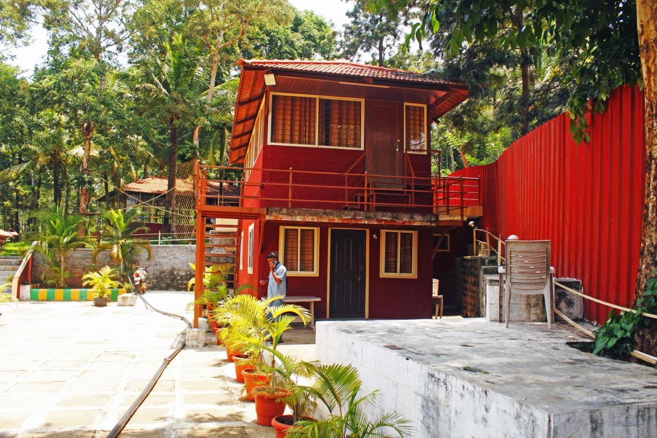 Cs County Resort Sakleshpur Buitenkant foto