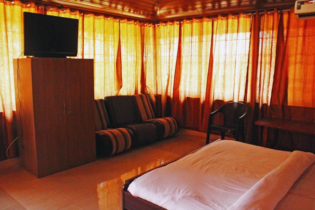 Cs County Resort Sakleshpur Buitenkant foto