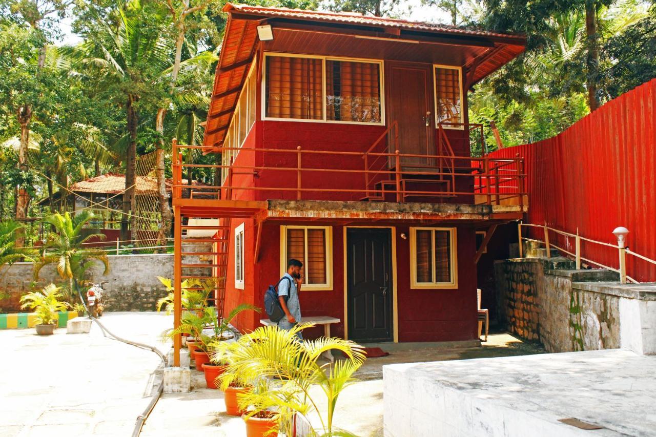 Cs County Resort Sakleshpur Buitenkant foto