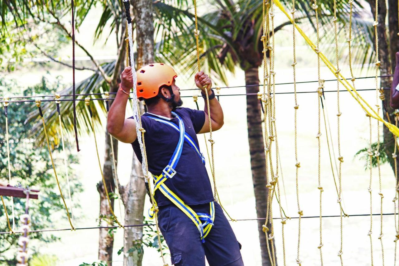 Cs County Resort Sakleshpur Buitenkant foto